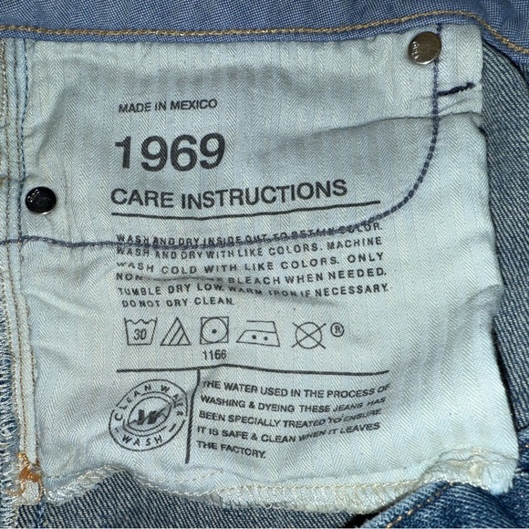 GAP 1969 Blue Denim Curvy Fit Shorts 29/8p - Picture 4 of 4